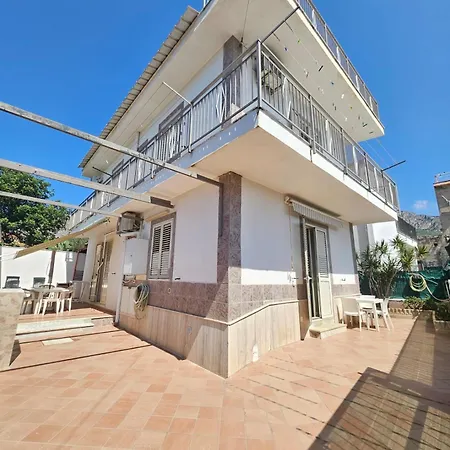 Spina Tatil Evi